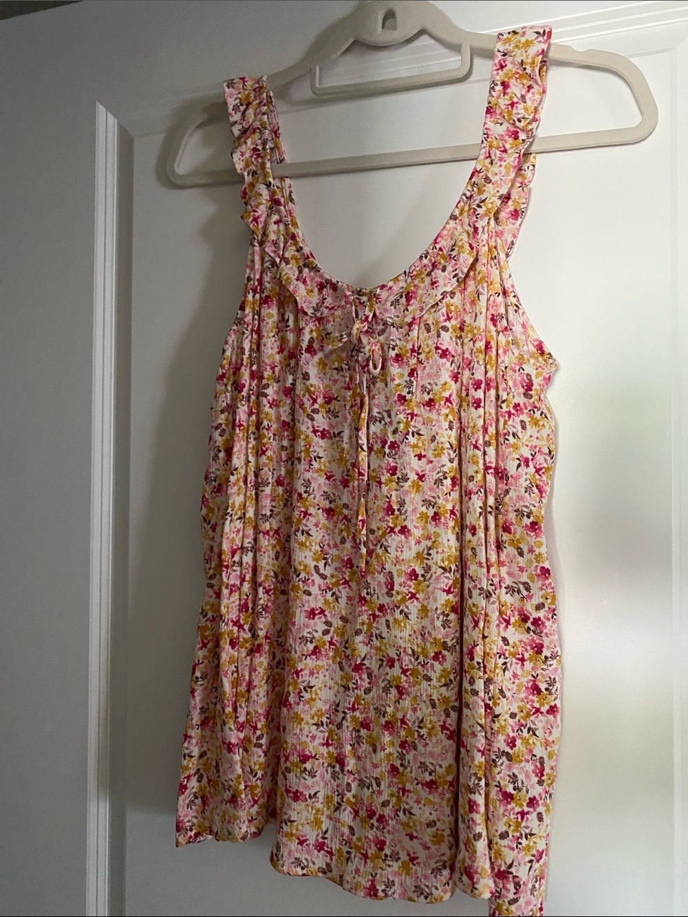 Torrid Crinkle Gauze Ruffle Tie Front Tank 0x